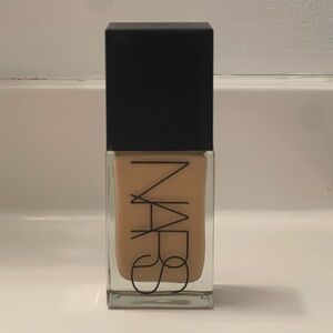 Nars light reflecting foundation in Stromboli